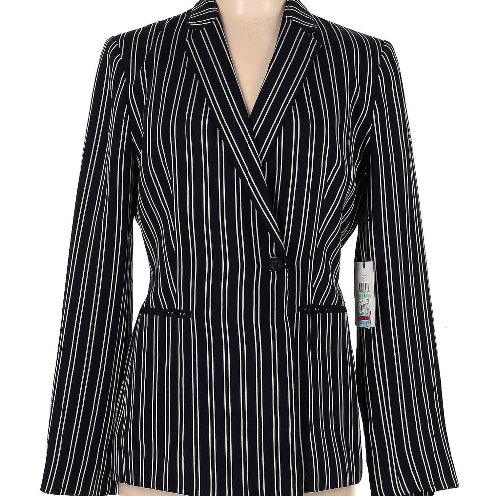 NWT DKNY Classy black & white pinstripe blazer, size 6